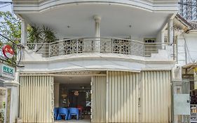 Reddoorz Hostel @ Feliz Noche Cengkareng